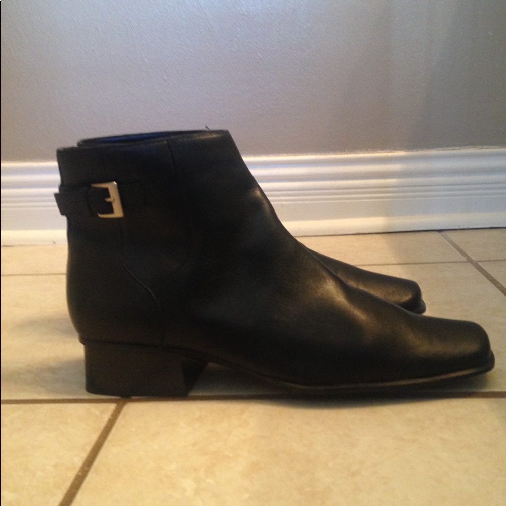 Villager ankle boots